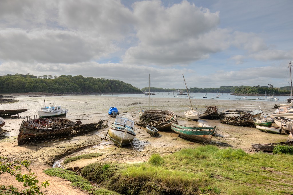 Cimetiere a bateaux hdr urbex scheepskerkhof rance quelmer bretagne france frankrijk kerkhof schepen boten fraffiti art kunst